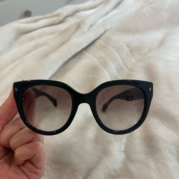 Authentic Prada sunglasses - Picture 1 of 7